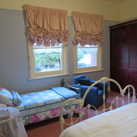 Donalea 2 Bedroom Riverview Apartment-3